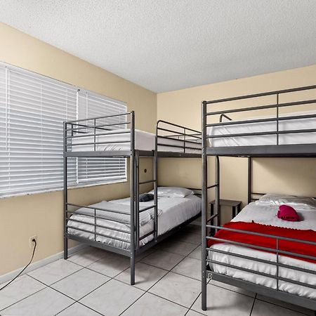 Hostel Crocodhouse Early Check In Eight Years Hosting Fort Lauderdale Exterior foto