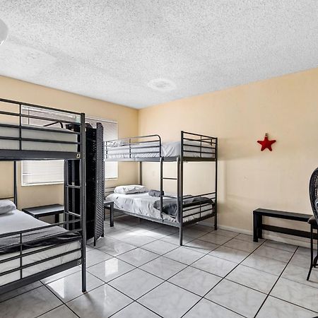 Hostel Crocodhouse Early Check In Eight Years Hosting Fort Lauderdale Exterior foto