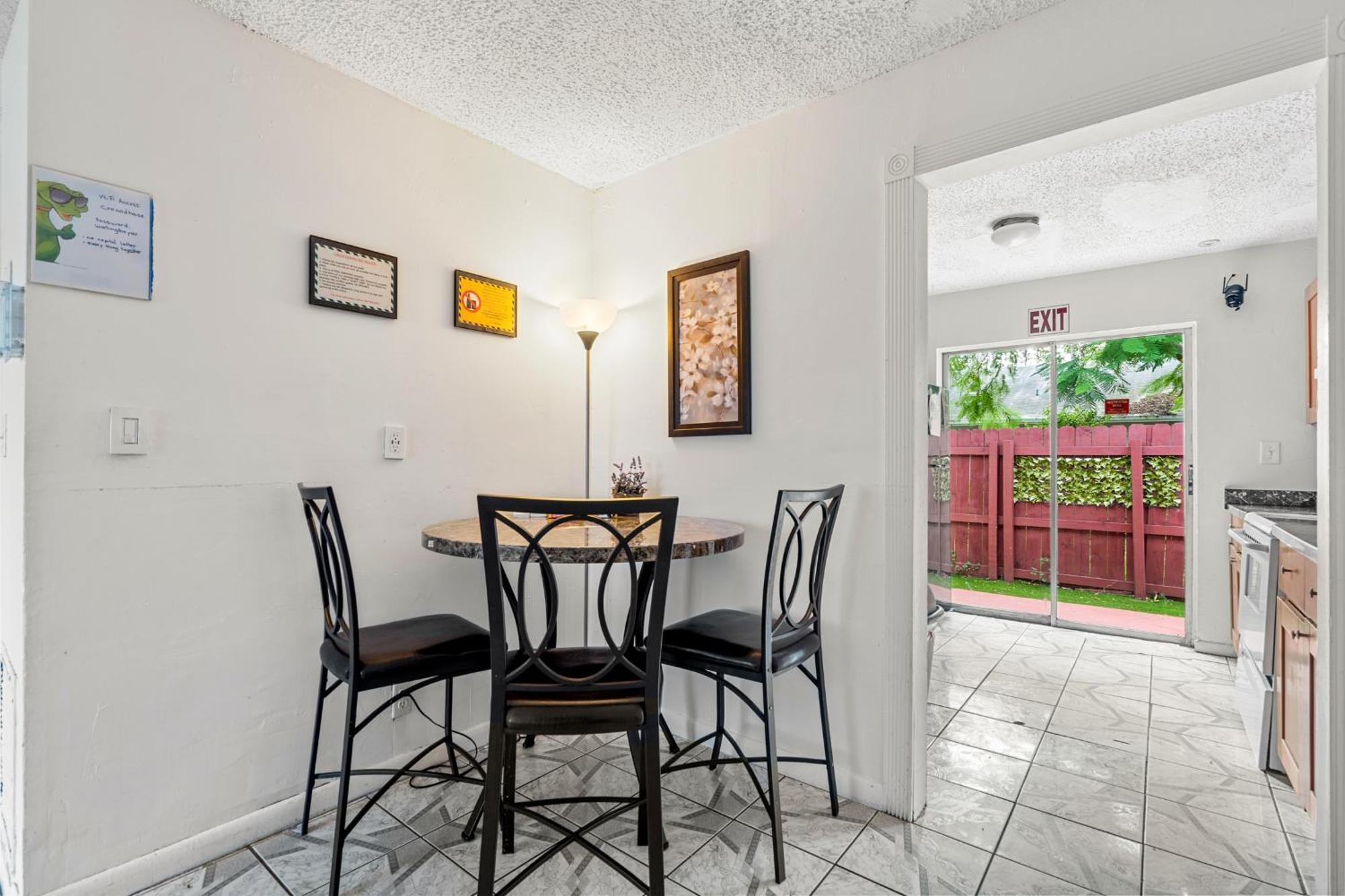 Hostel Crocodhouse Early Check In Eight Years Hosting Fort Lauderdale Exterior foto