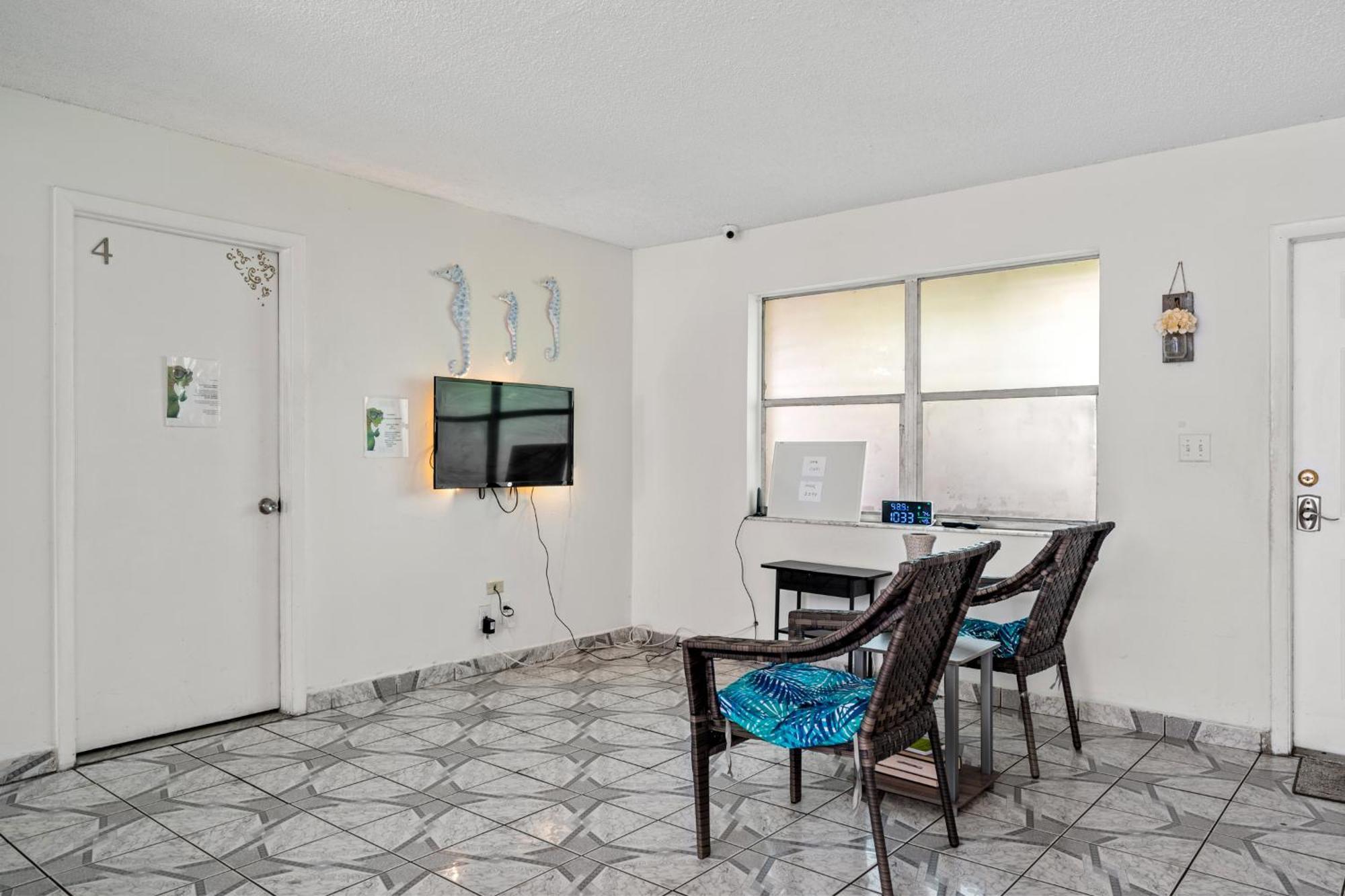 Hostel Crocodhouse Early Check In Eight Years Hosting Fort Lauderdale Exterior foto