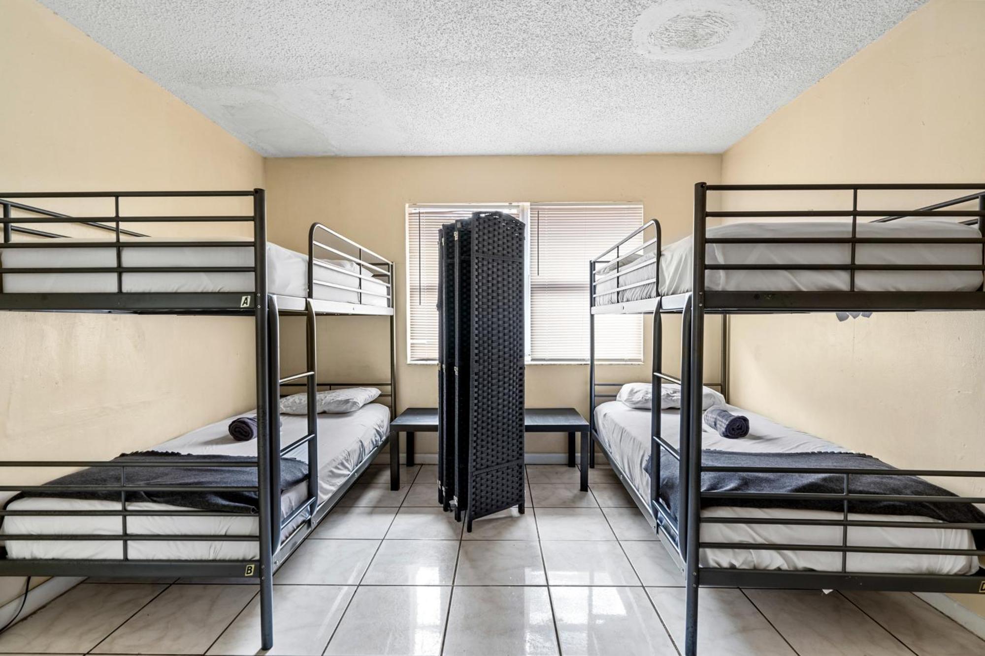 Hostel Crocodhouse Early Check In Eight Years Hosting Fort Lauderdale Exterior foto